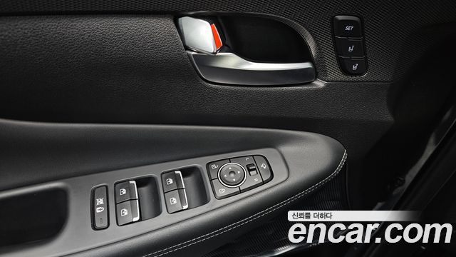 Hyundai Santafe 2019 — photo 13