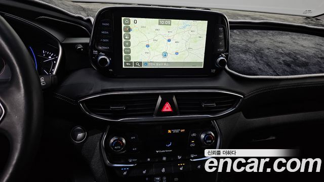Hyundai Santafe 2019 — photo 16