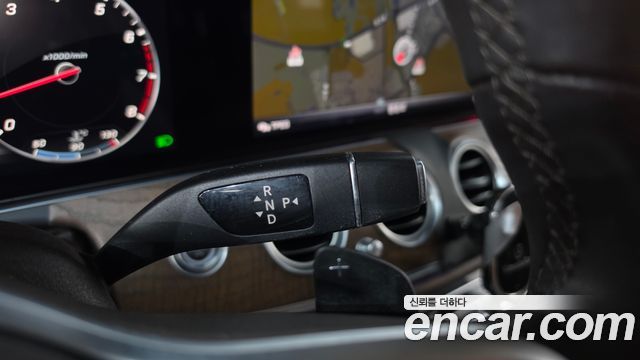 Mercedes-Benz E-Class 2019 — photo 12