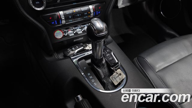 Ford Mustang 2017 — photo 12