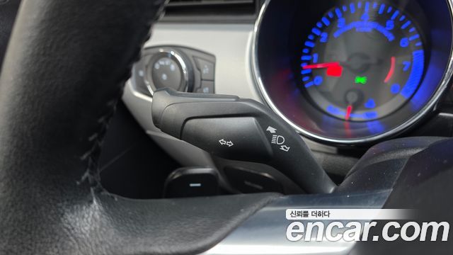 Ford Mustang 2017 — photo 30