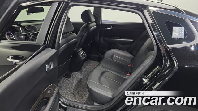 Kia K5 2019 — photo 11