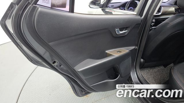 Kia Stonic 2020 — photo 15