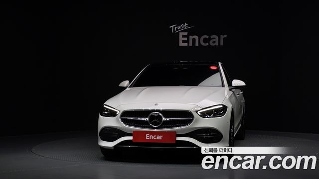 Mercedes-Benz C-Class 2024 — photo 3