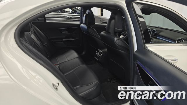 Mercedes-Benz C-Class 2024 — photo 17