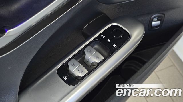 Mercedes-Benz C-Class 2024 — photo 28