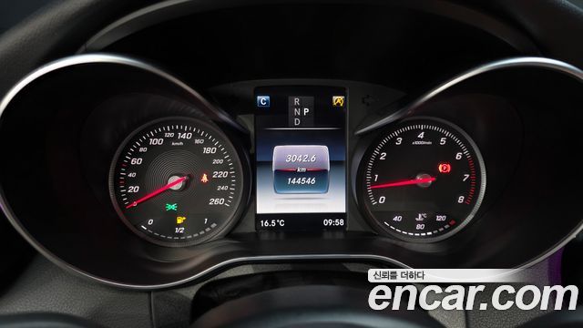 Mercedes-Benz C-Class 2017 — photo 8