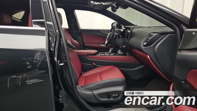 Lexus NX 2025 — photo 17