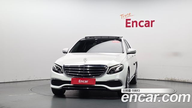 Mercedes-Benz E-Class 2019 — photo 3