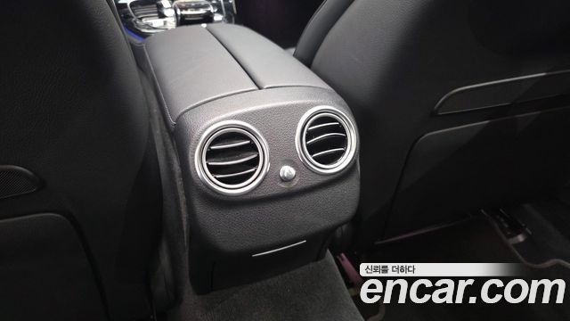 Mercedes-Benz E-Class 2019 — photo 31