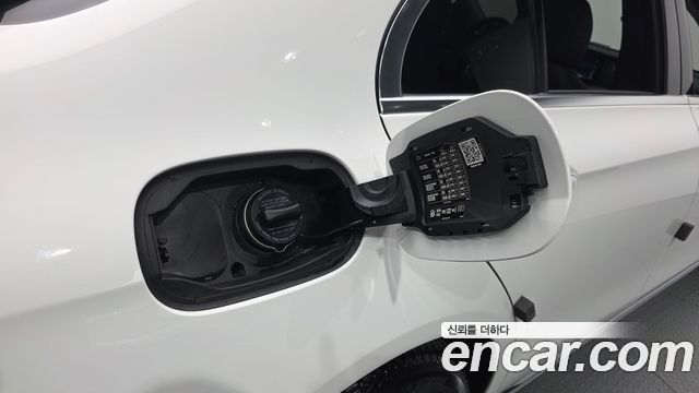 Mercedes-Benz E-Class 2019 — photo 35