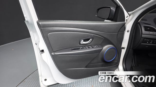 Renault Korea SM3 2019 — photo 14