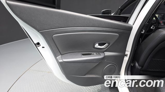 Renault Korea SM3 2019 — photo 15