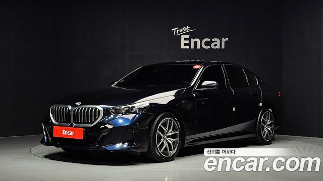 BMW 5-Series 2026 — photo 1