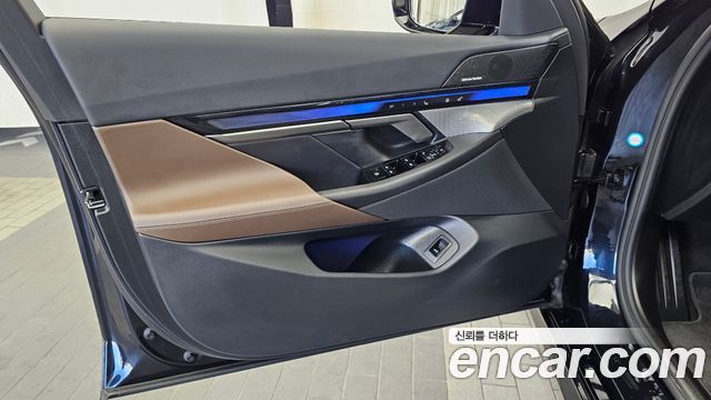 BMW 5-Series 2026 — photo 14