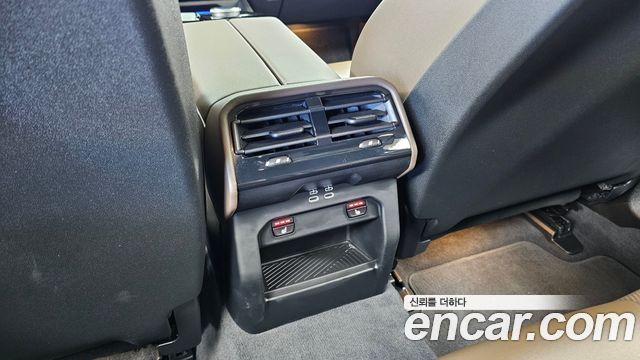 BMW 5-Series 2026 — photo 31