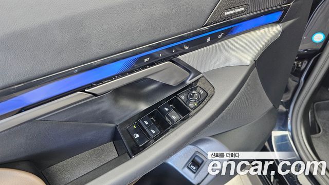 BMW 5-Series 2026 — photo 35