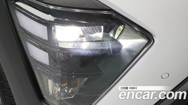 Hyundai Kona 2023 — photo 8
