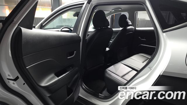 Hyundai Kona 2023 — photo 16