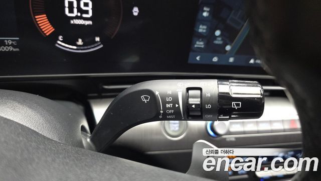 Hyundai Kona 2023 — photo 28