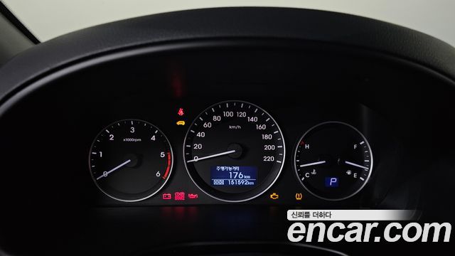 Hyundai Starex 2020 — photo 8