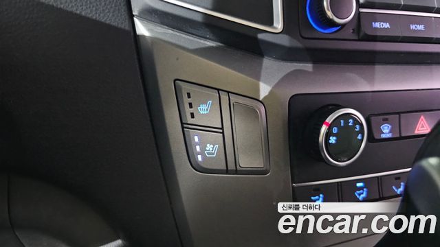 Hyundai Starex 2020 — photo 18