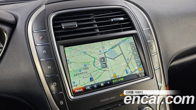 Lincoln MKX 2018 — photo 19