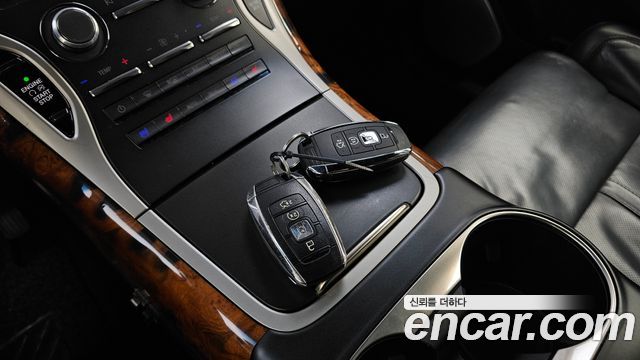 Lincoln MKX 2018 — photo 24