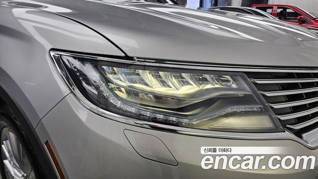 Lincoln MKX 2018 — photo 8