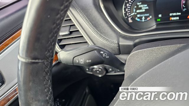 Lincoln MKX 2018 — photo 33