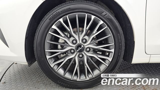 Kia K3 2023 — photo 5
