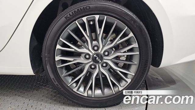 Kia K3 2023 — photo 7