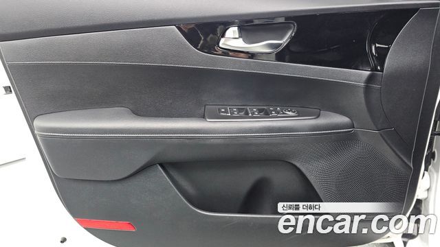 Kia K3 2023 — photo 14