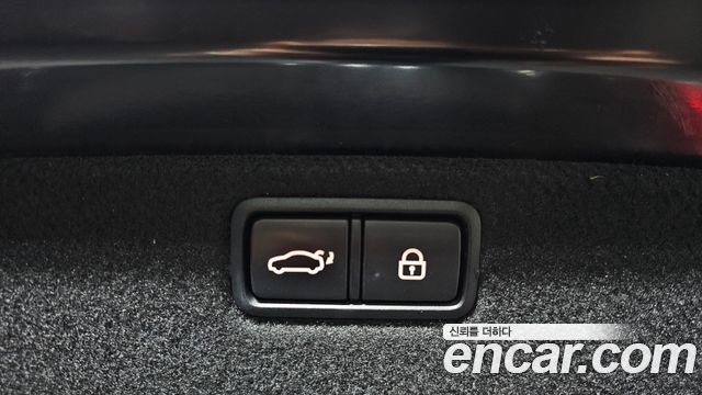Genesis G80 2019 — photo 20