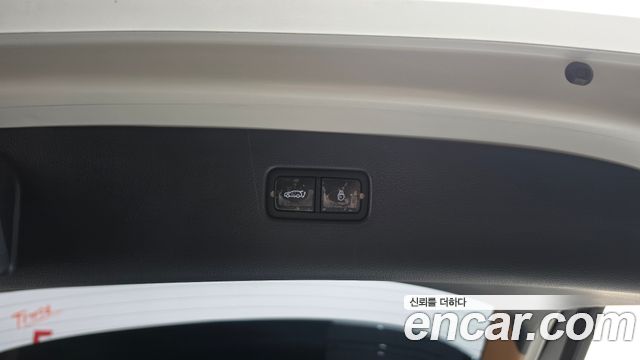 Genesis GV80 2023 — photo 21