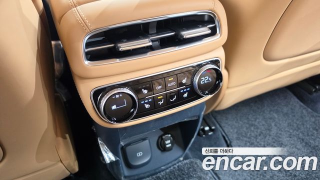 Genesis GV80 2023 — photo 22
