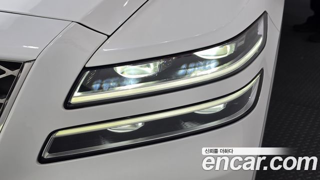 Genesis GV80 2023 — photo 8