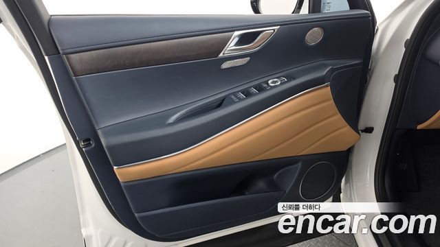 Genesis GV80 2023 — photo 14