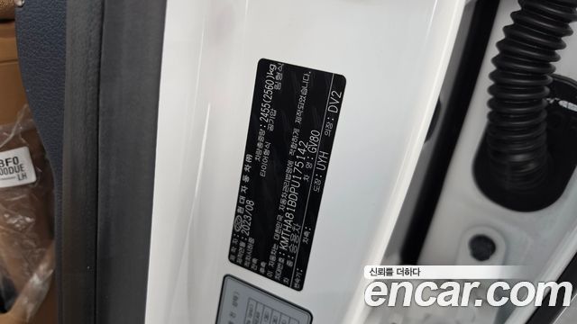 Genesis GV80 2023 — photo 32