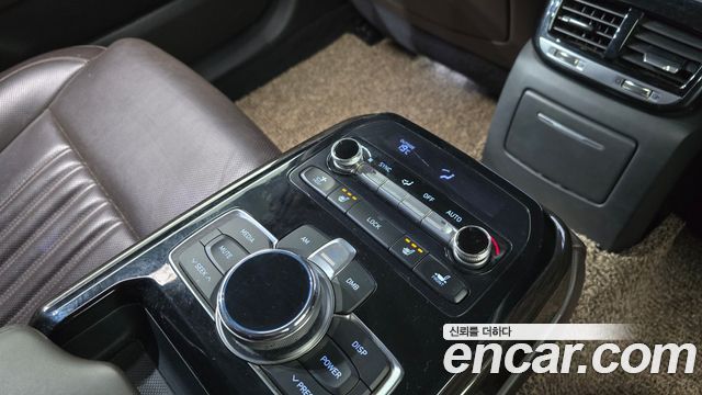 Genesis EQ900 2016 — photo 18