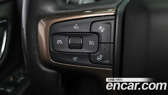 Chevrolet Korea Tahoe 2023 — photo 31