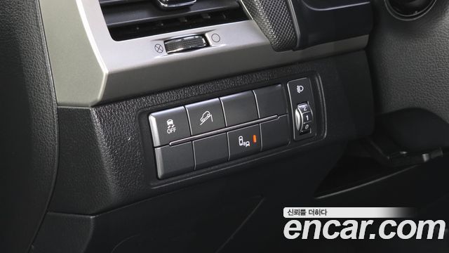 KG Mobility Rexton 2018 — photo 15