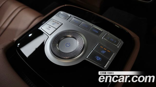 Genesis G80 2022 — photo 24