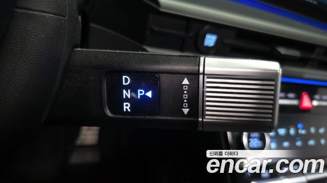 Hyundai Santafe 2025 — photo 12