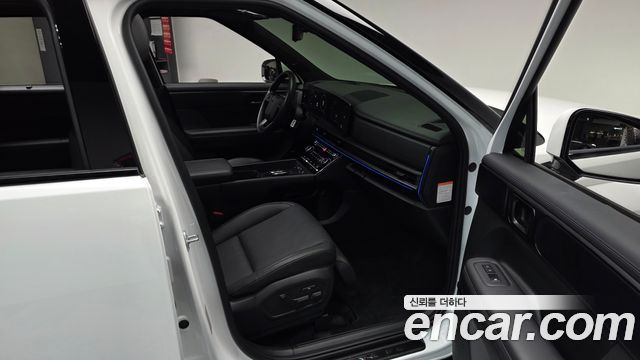 Hyundai Santafe 2025 — photo 17