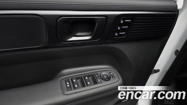 Hyundai Santafe 2025 — photo 24