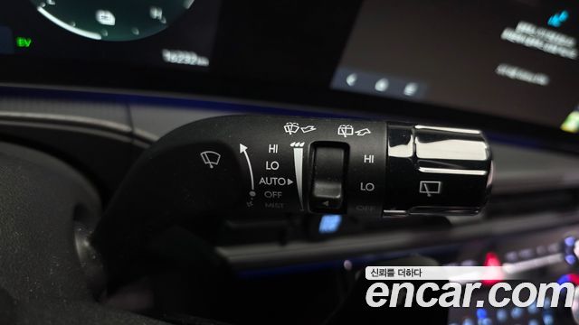 Hyundai Santafe 2025 — photo 34