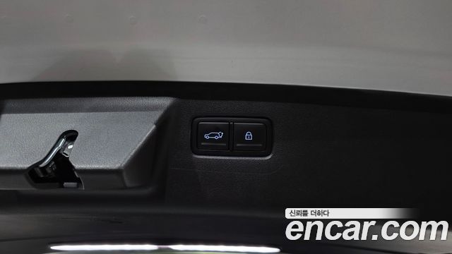 Hyundai Santafe 2025 — photo 37