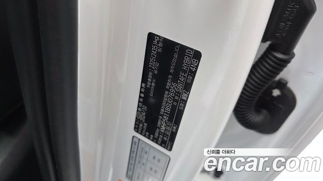 Hyundai Santafe 2025 — photo 38