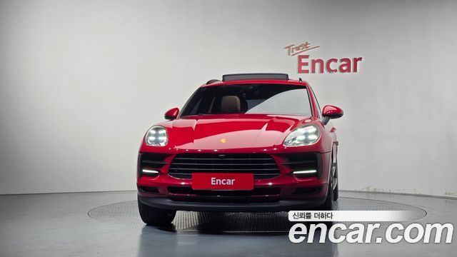 Porsche Macan 2021 — photo 3